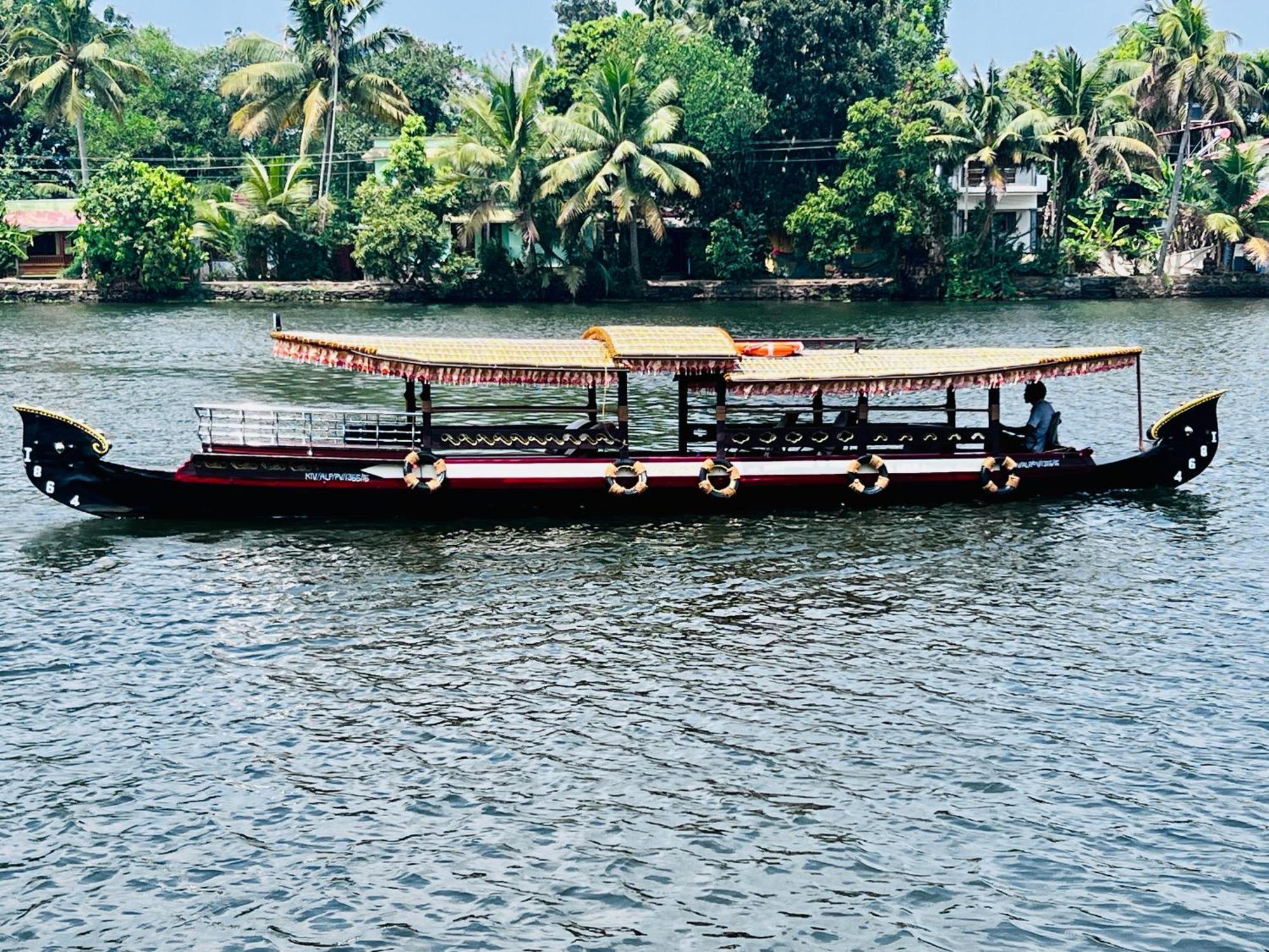 The Pamba Heritage Villa Champakulam Экстерьер фото