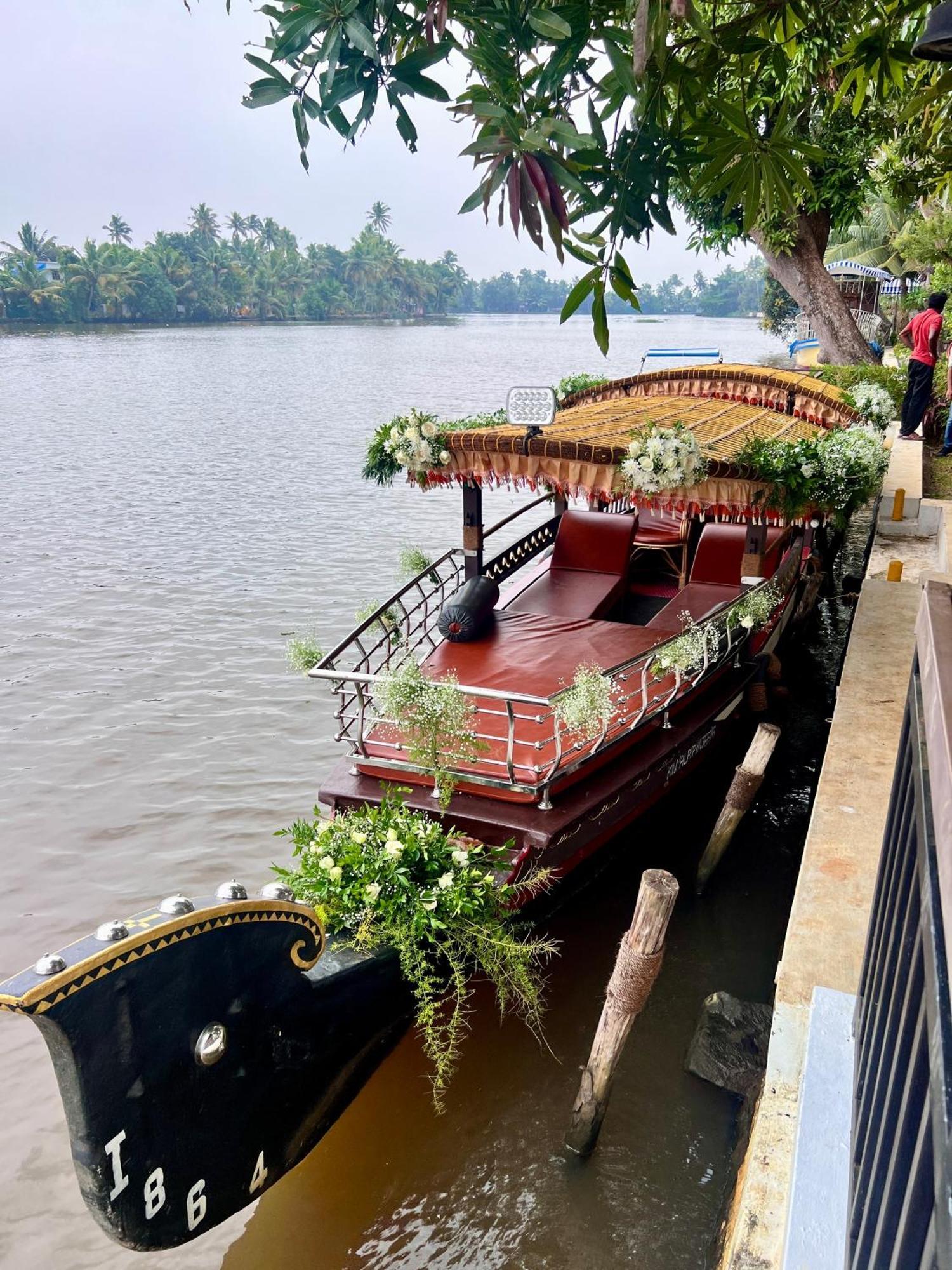 The Pamba Heritage Villa Champakulam Экстерьер фото